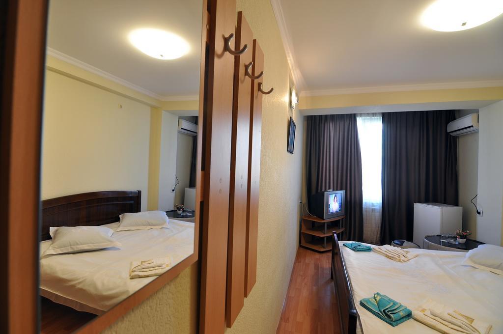 Sun Rise Hotel Tbilissi Chambre photo